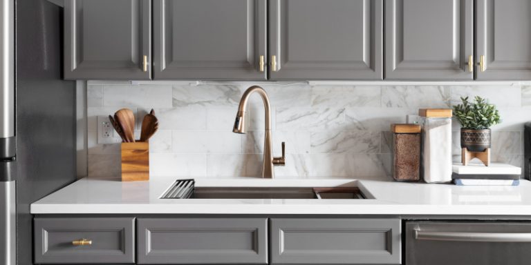 Consider These Key Factors When Selecting New Kitchen Cabinets